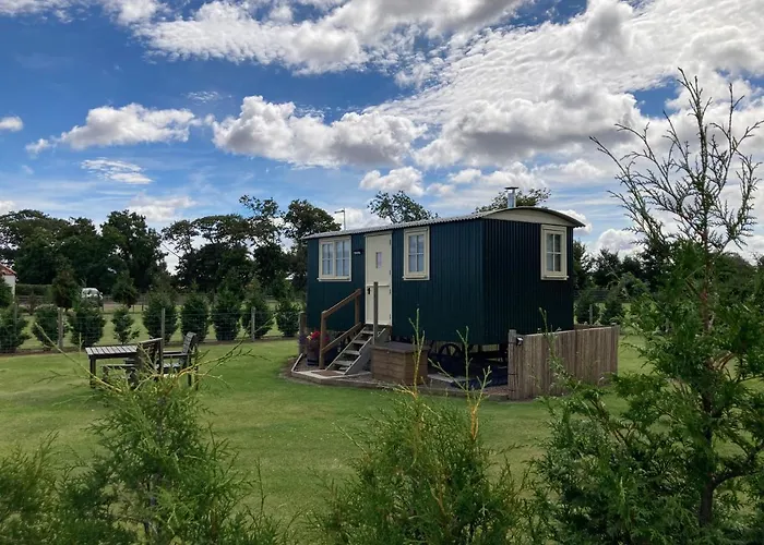 The Hawthorn Shepherds Hut