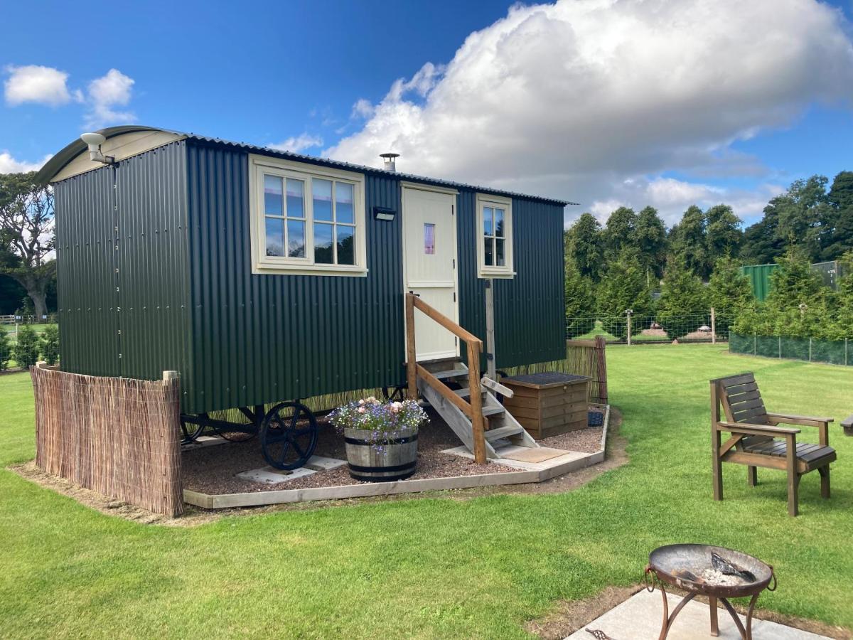 Holiday home The Hawthorn Shepherds Hut *