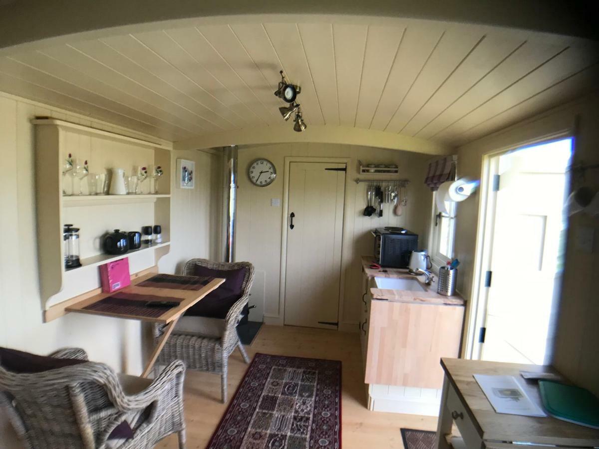 The Hawthorn Shepherds Hut Holiday home Eyemouth